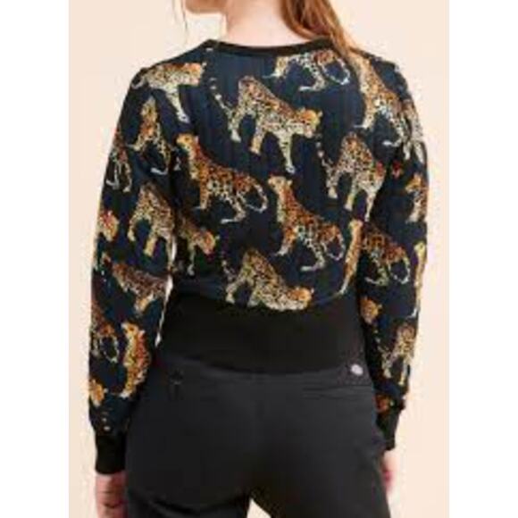 Urban Outfitters Leopard Animal Novelty All Over Print AOP quilted sweatshirt - Picture 2 of 10